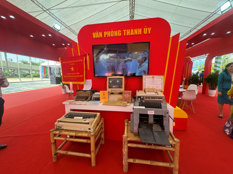 Triển lãm “Đà Nẵng - Phát triển và Hội nhập” -2