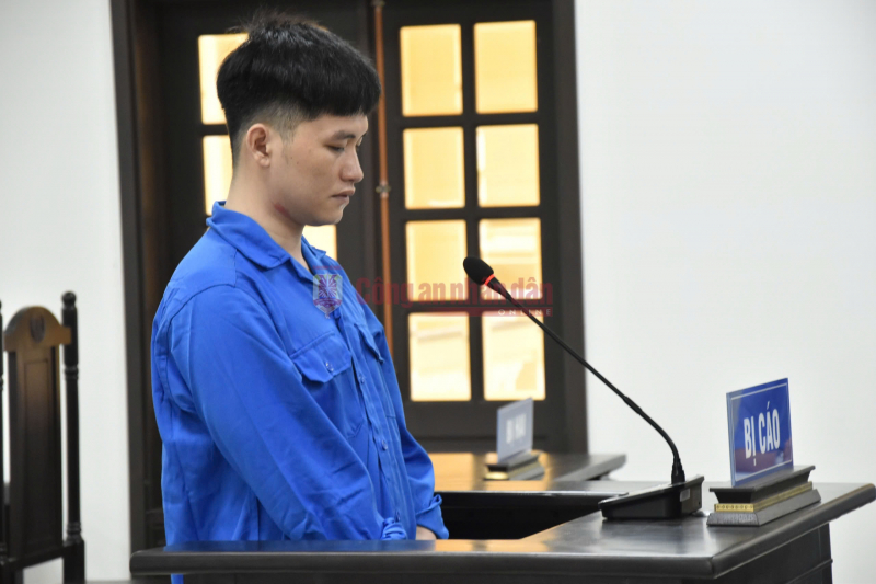 Chém chủ nợ suýt chết vì bị ném vỏ bia vào quán của mẹ vợ -0