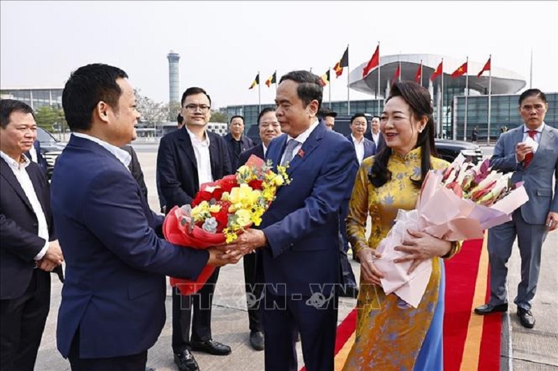 Chủ tịch Quốc hội Trần Thanh Mẫn và Phu nhân lên đường dự Đại hội đồng IPU-150, thăm chính thức Uzbekistan và Armenia -0