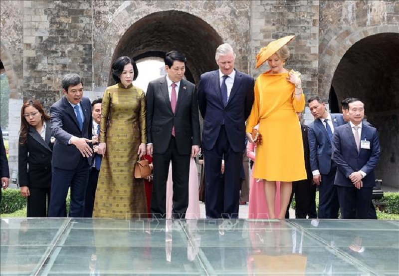 Chủ tịch nước Lương Cường và Nhà Vua Philippe tham quan Hoàng thành Thăng Long -0