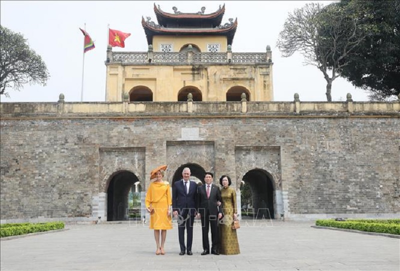 Chủ tịch nước Lương Cường và Nhà Vua Philippe tham quan Hoàng thành Thăng Long -0