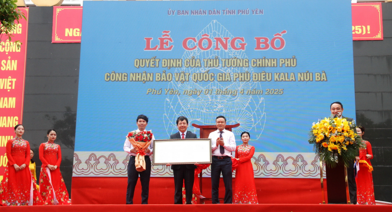 Phú Yên: Công bố quyết định của Thủ tướng Chính phủ công nhận bảo vật quốc gia Phù điêu Kala Núi Bà  -0