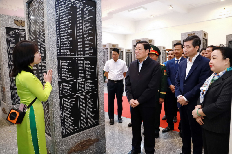 Trưởng Ban Nội chính Trung ương thăm và làm việc với Công an phường Phú Đông TP Tuy Hòa (Phú Yên) -0