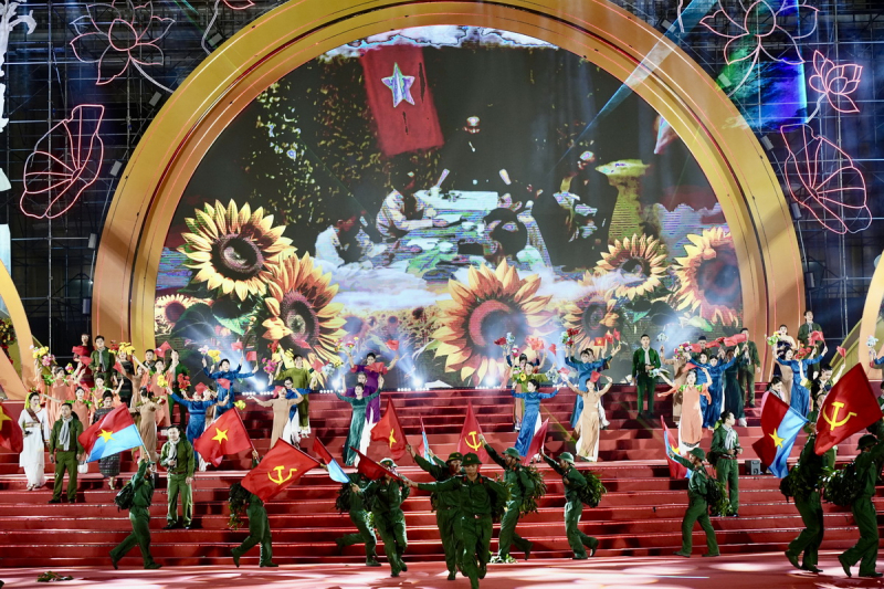               Khánh Hòa long trọng tổ chức kỷ niệm 50 năm ngày giải phóng  -0