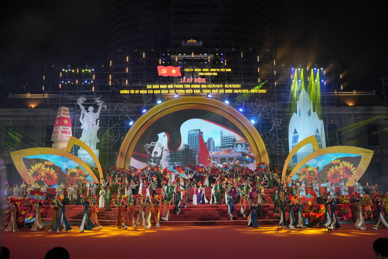               Khánh Hòa long trọng tổ chức kỷ niệm 50 năm ngày giải phóng  -0