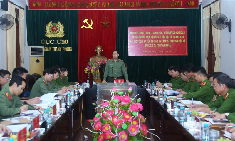 Deputy Minister Le Van Tuyen inspects amnesty work in Thanh Hoa -0