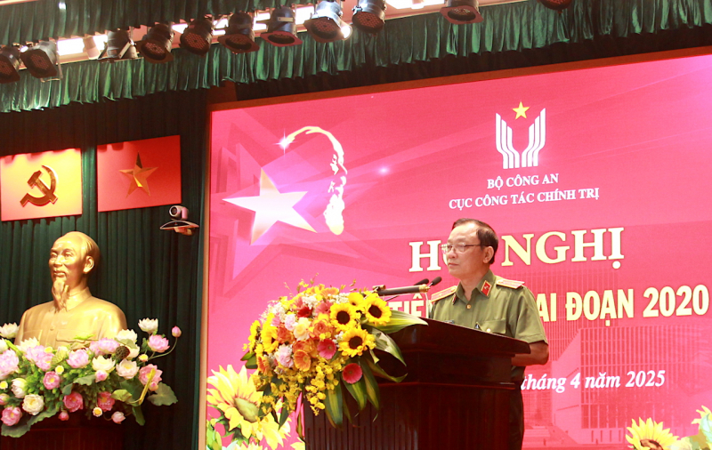 Tuyên dương 20 điển hình tiên tiến trách nhiệm, sáng tạo của Cục Công tác chính trị -0