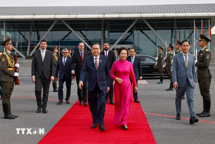 Chủ tịch Quốc hội và Phu nhân kết thúc tốt đẹp chuyến thăm Armenia -0