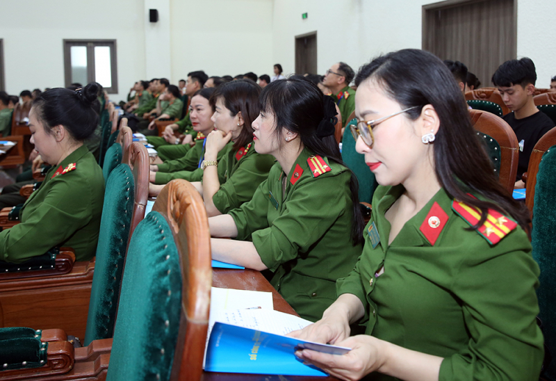 Đoàn công tác Bộ Công an sẵn sàng cho hành trình Trường Sa -1