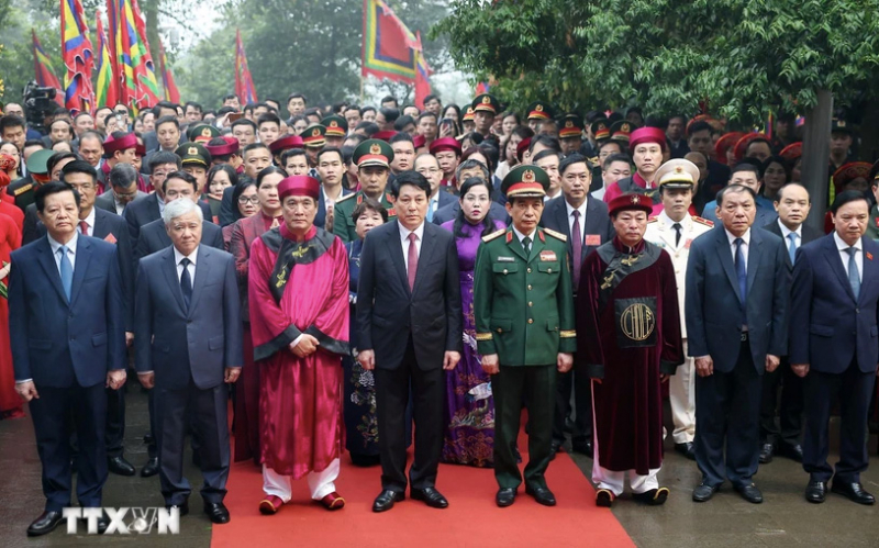 Chủ tịch nước Lương Cường dâng hương Giỗ Tổ Hùng Vương -0