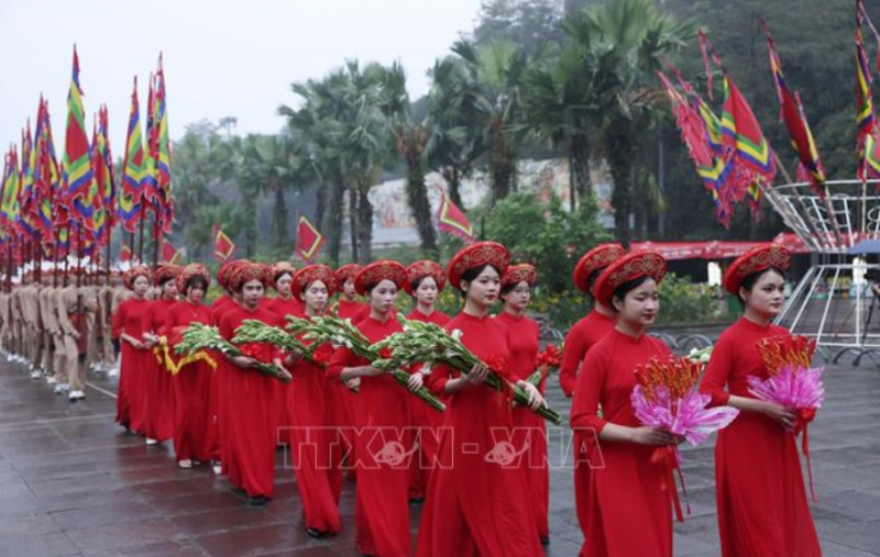 Chủ tịch nước Lương Cường lên núi Nghĩa Lĩnh dâng hương tưởng niệm các Vua Hùng -0
