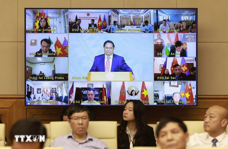 Thủ tướng: Chúng ta phải vươn lên mạnh mẽ, không được phép yếu đi -0