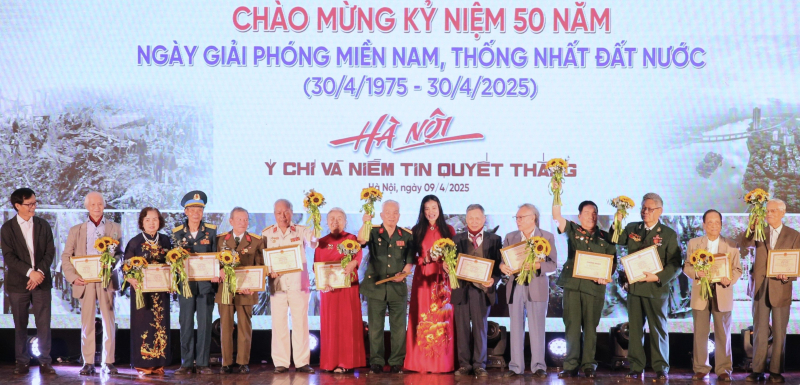 Tái hiện “một thời đạn bom” cùng các nhân chứng lịch sử đặc biệt -0