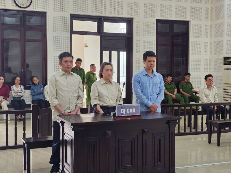 Xét xử nhóm làm thị thực ‘chui’ xuất cảnh người sang châu Âu để thu EURO -0