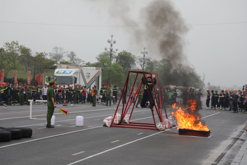 Công an tỉnh Thái Bình đoạt giải Nhất toàn đoàn hội thi thể thao về phòng cháy chữa cháy, khu vực II -2