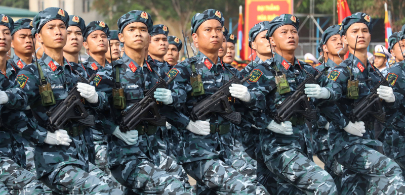 Hợp luyện các khối diễu binh, diễu hành trước Lễ kỷ niệm mừng Ngày non sông thống nhất  -0