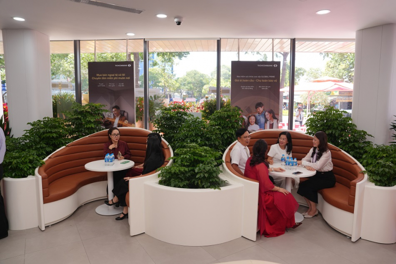 Techcombank khai trương chuẩn chi nhánh ngân hàng thế hệ mới tại Vũng Tàu -0