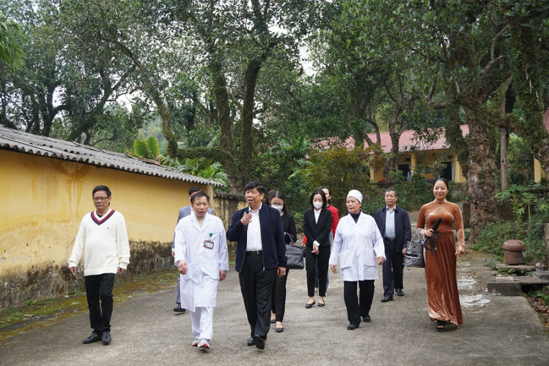 Nghĩa cử nhân ái của Tập đoàn Phượng Hoàng với người bệnh phong ở Bắc Ninh -0