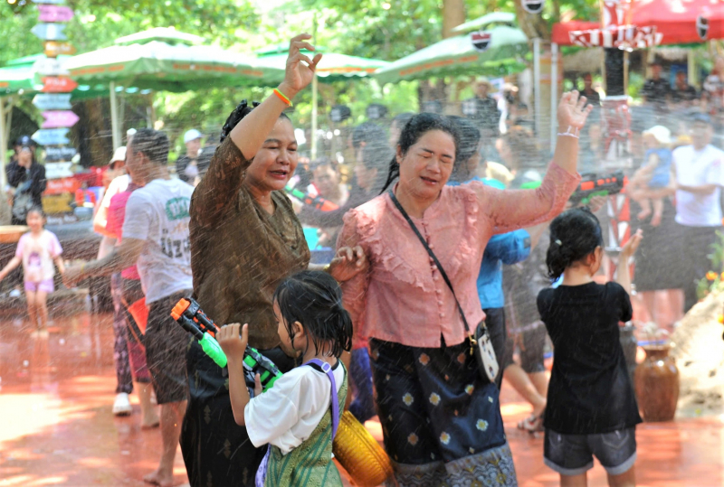 Độc đáo Tết Bunpimay của người Lào trên đất Tây Nguyên -0