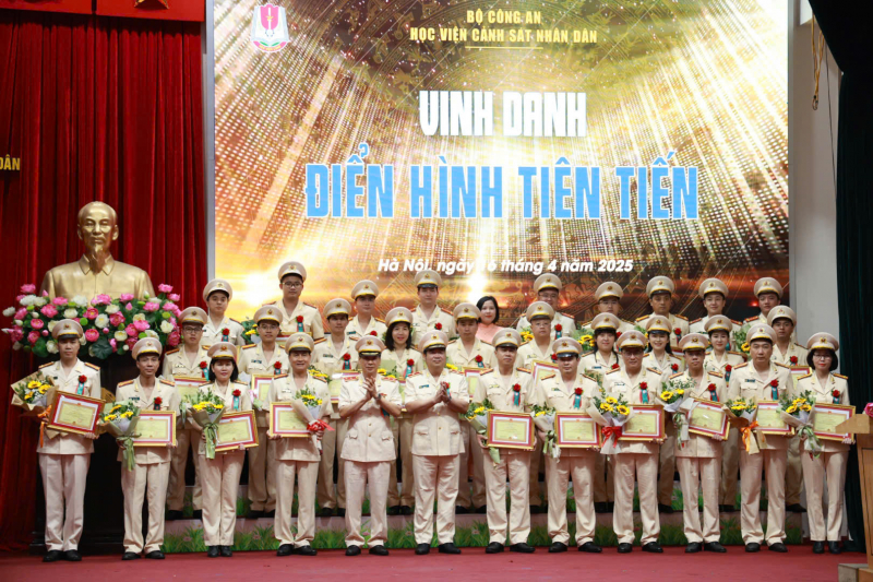 Học viện CSND tuyên dương điển hình tiên tiến Phong trào thi đua