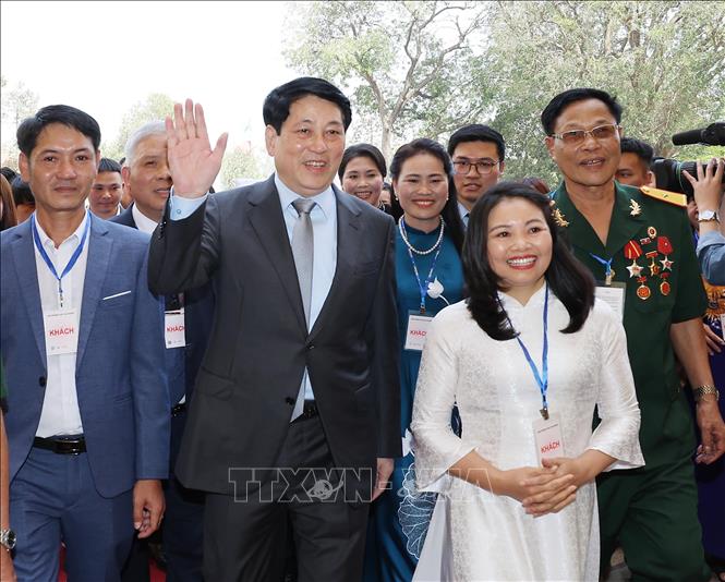 Chủ tịch nước Lương Cường gặp mặt các nhân vật trong chương trình 'Việc tử tế' -0