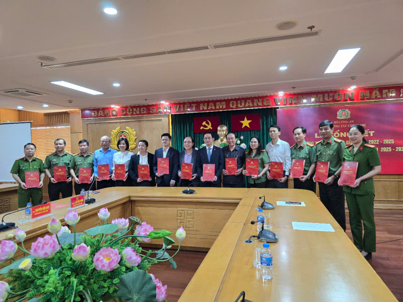 Đẩy mạnh hợp tác, phát triển văn hoá đọc CAND trong kỷ nguyên số -0