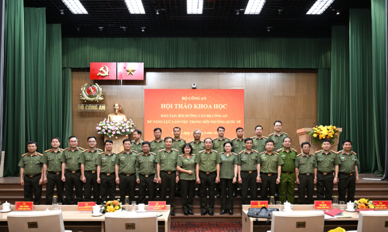 Xây dựng chiến lược, lộ trình đào tạo cán bộ Công an đủ năng lực làm việc trong môi trường quốc tế -0