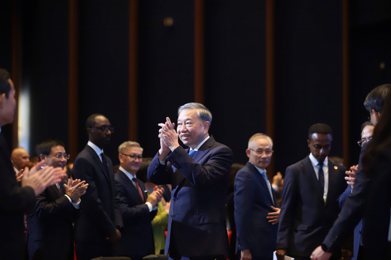 Party General Secretary To Lam: Rapid growth must align with sustainability -0