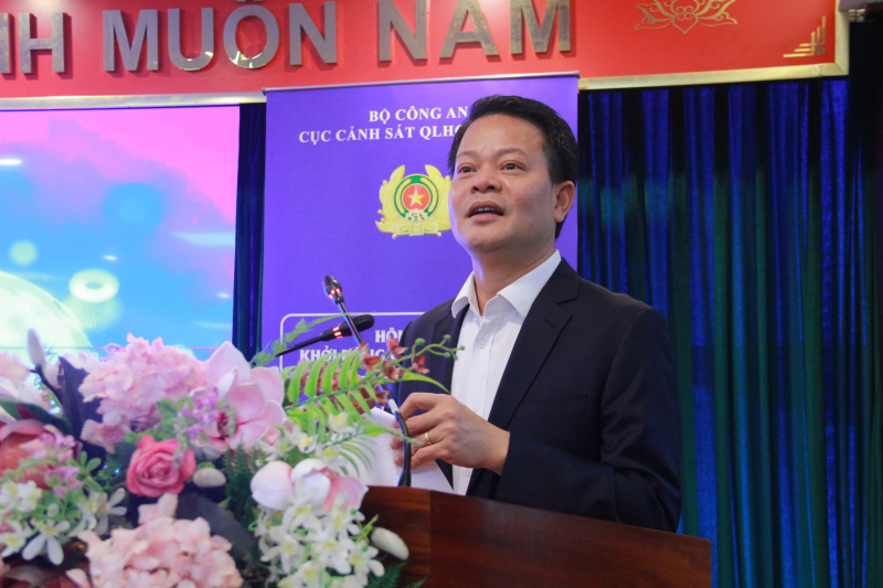 Khởi động cuộc thi 