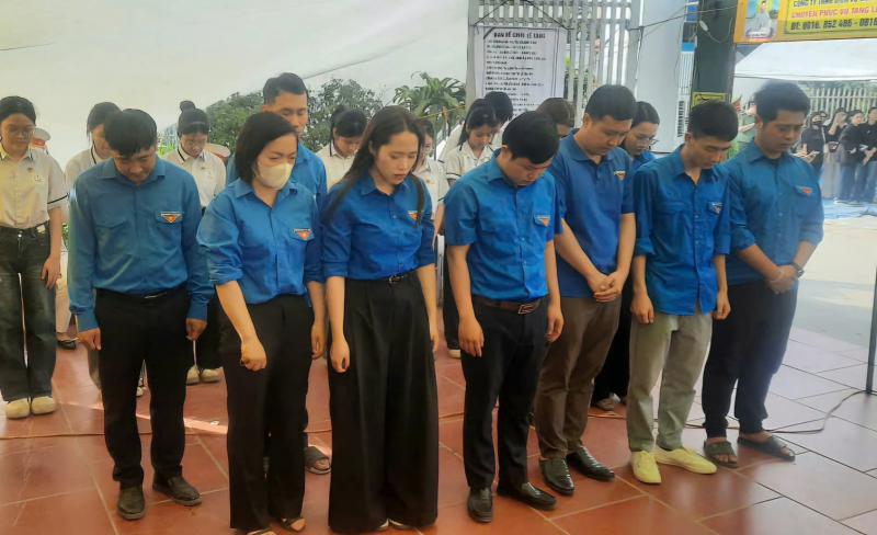 Bộ trưởng Lương Tam Quang gửi vòng hoa viếng Thiếu tá Nguyễn Đăng Khải -0