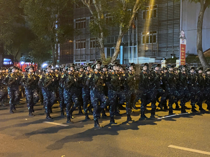 Hình ảnh hợp luyện diễu binh, diễu hành tại đường Lê Duẩn -14