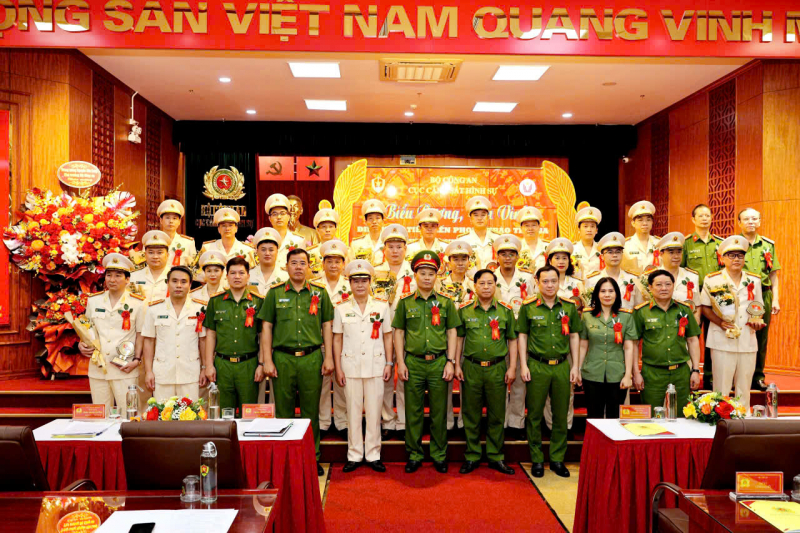 Cục Cảnh sát hình sự tuyên dương điển hình tiên tiến phong trào thi đua