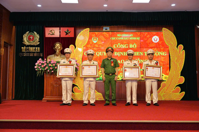 Cục Cảnh sát hình sự tuyên dương điển hình tiên tiến phong trào thi đua