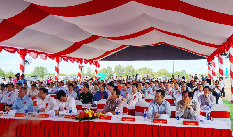Khởi công, thông xe một số dự án lớn tại Cà Mau -0