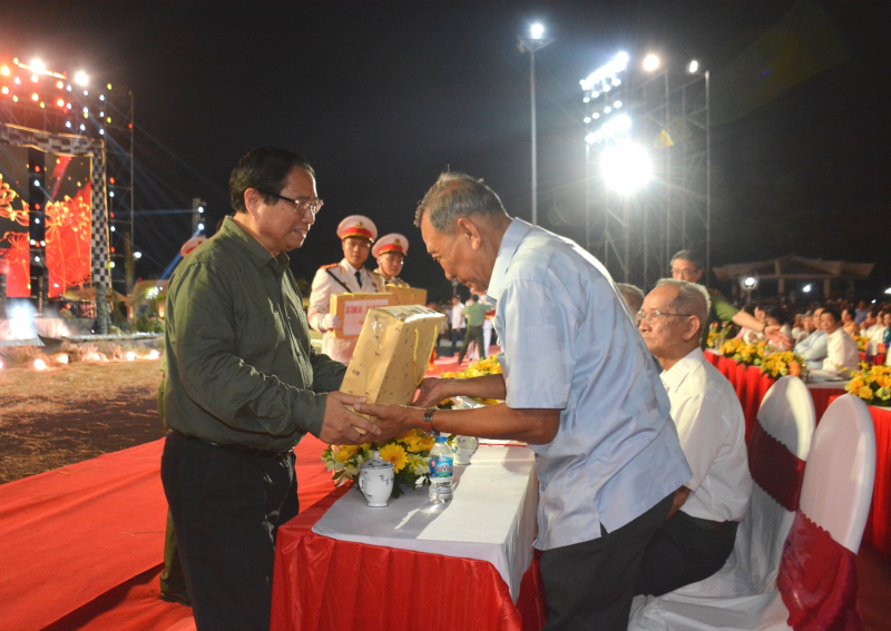 Cảm xúc sâu lắng và khởi dậy niềm tự hào với những “Ký ức để lại” không bao giờ quên -3