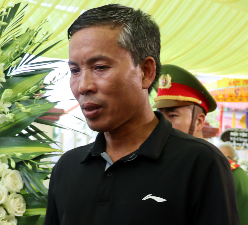 Đồng đội, người thân nghẹn ngào tiễn đưa Thiếu tá Nguyễn Đăng Khải -0