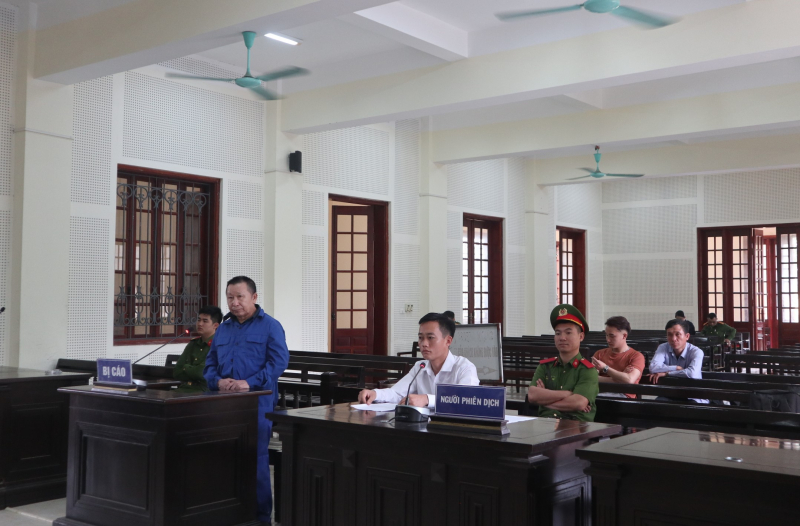 Hám lợi đổ lỗi cho nghèo! -0