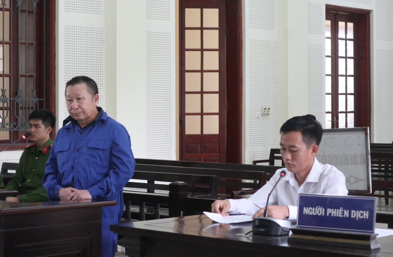 Hám lợi đổ lỗi cho nghèo! -0