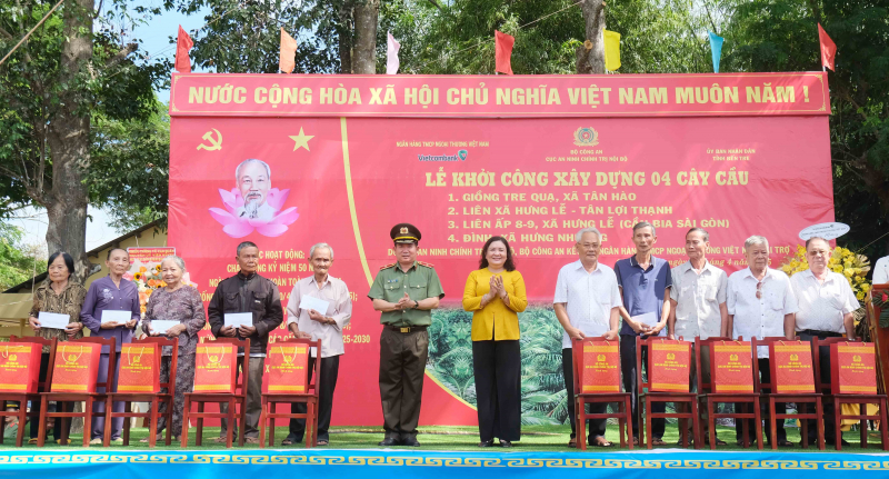 Khởi công xây dựng 4 cầu nông thôn tại tỉnh Bến Tre -1