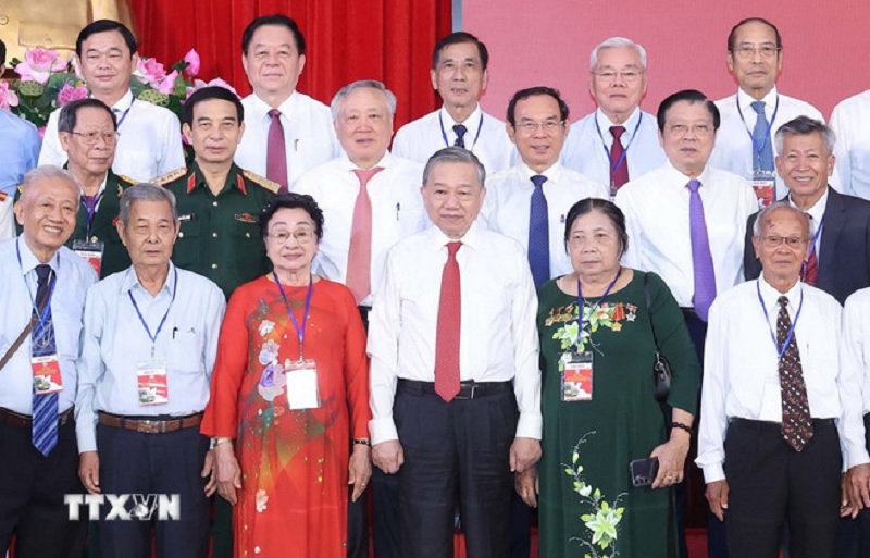 Tổng Bí thư: Sáp nhập tỉnh không phải '2 cộng 2 bằng 4' mà '2 cộng 2 lớn hơn 4' -0