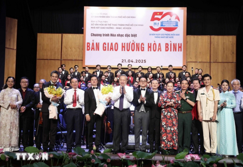Tổng Bí thư Tô Lâm dự Chương trình hòa nhạc đặc biệt “ Bản giao hưởng hòa bình” -0