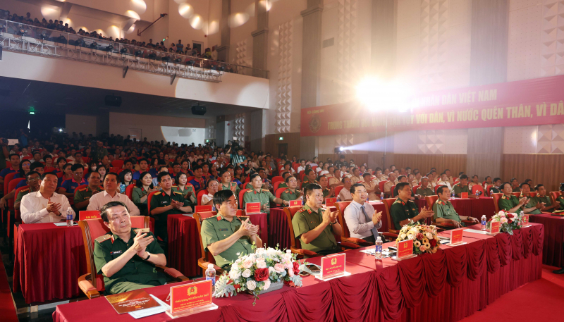 Khai mạc Hội diễn Nghệ thuật quần chúng Công an nhân dân lần thứ XIII năm 2025 khu vực IV, tại Kiên Giang -0