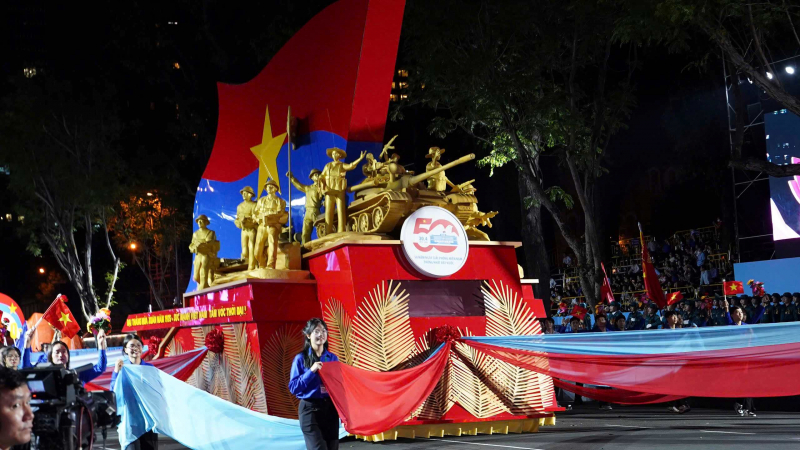 Đặc sắc hợp luyện diễu binh, diễu hành kỷ niệm 50 năm Ngày Giải phóng miền Nam -1