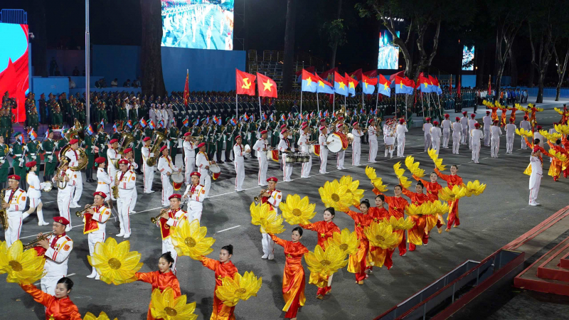 Đặc sắc hợp luyện diễu binh, diễu hành kỷ niệm 50 năm Ngày Giải phóng miền Nam -0