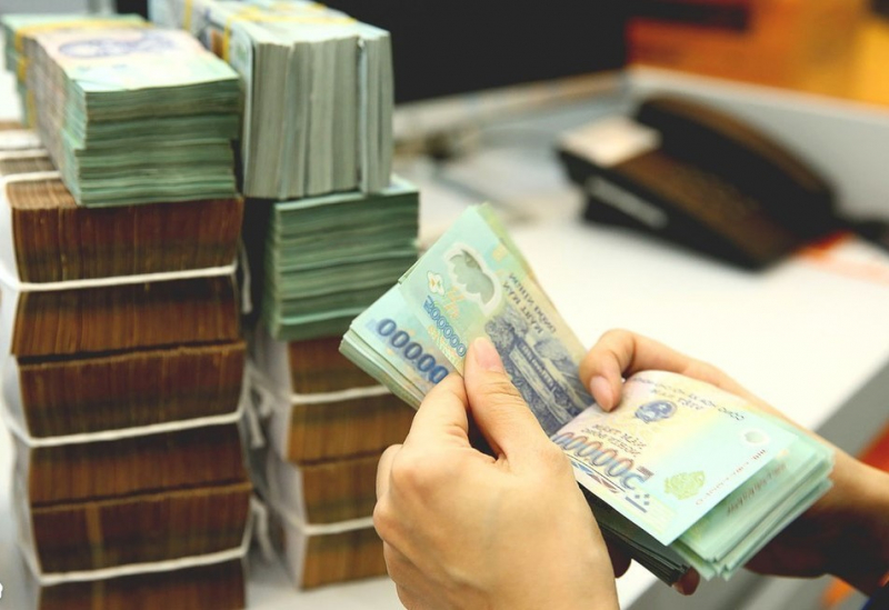 Lãi suất huy động hạ, tiền gửi vào ngân hàng giảm  -0