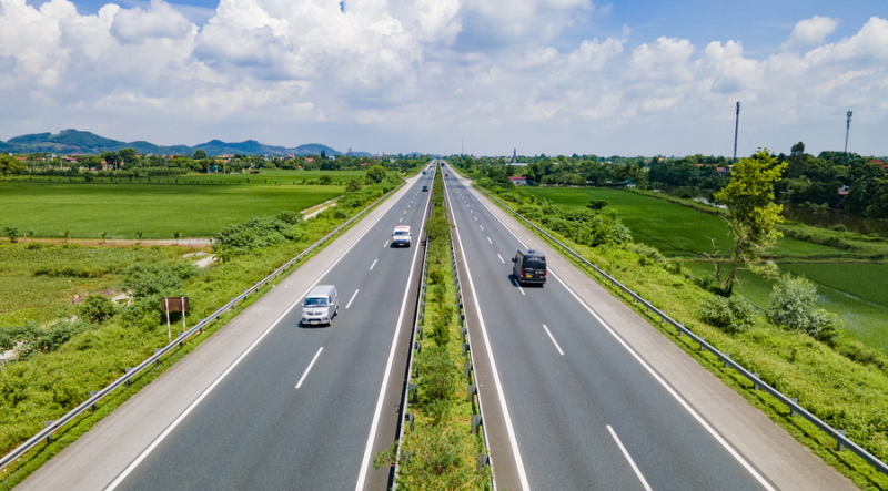 Thủ tướng yêu cầu đẩy nhanh giải phóng mặt bằng, khai thác vật liệu xây dựng cho các dự án đường bộ cao tốc -0