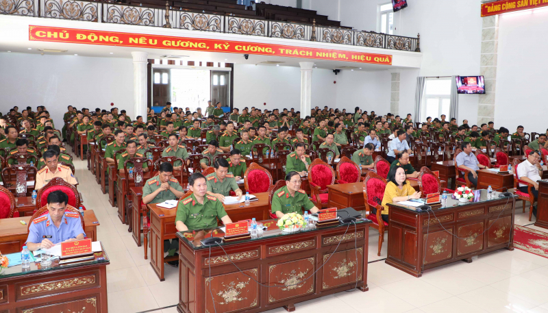 Công an TP Cần Thơ tổ chức hội thảo góp ý các dự án luật do Bộ Công an soạn thảo -0