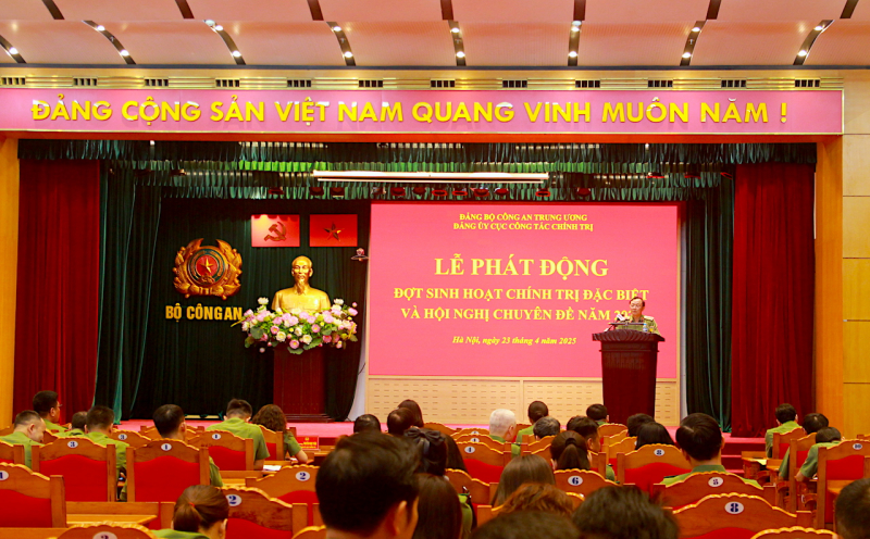 Phát động đợt sinh hoạt chính trị đặc biệt trong Đảng bộ Cục Công tác chính trị -1