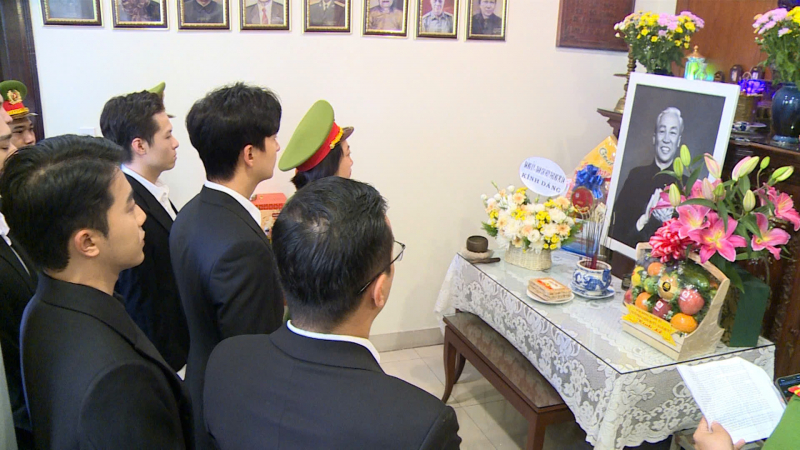 Ciudad Ho Chi Minh: Jóvenes artistas y soldados en el viaje “Tras las huellas de los héroes…” -8