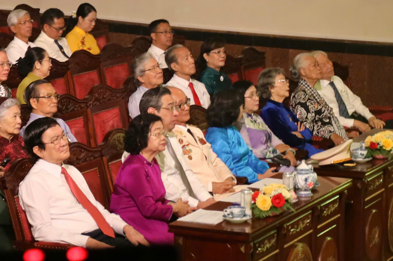 TP Hồ Chí Minh tôn vinh 60 cá nhân tiêu biểu trong sự nghiệp xây dựng, bảo vệ và phát triển thành phố -0